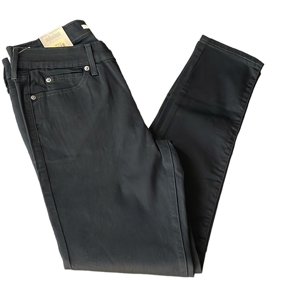 Levi’s - Women’s Mid Rise 711 Skinny Jeans - Picture 1 of 5